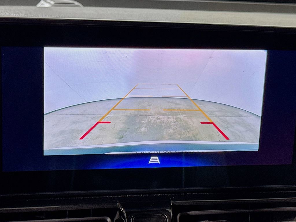 Used 2025 Chevrolet TrailBlazer LT image 11