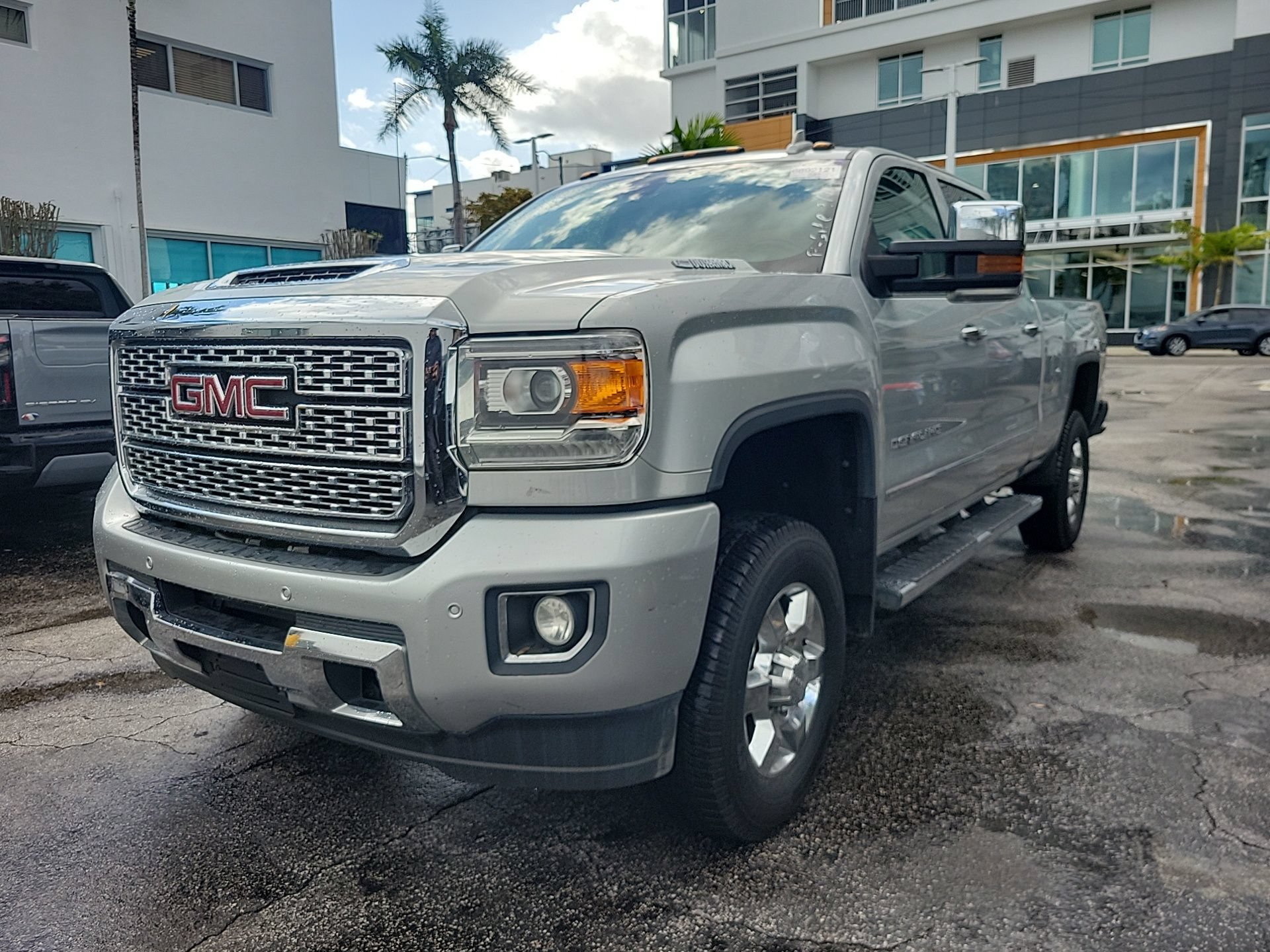 Used 2018 GMC Sierra 2500 Denali w/ Duramax Plus Package AWD/4WD video 2