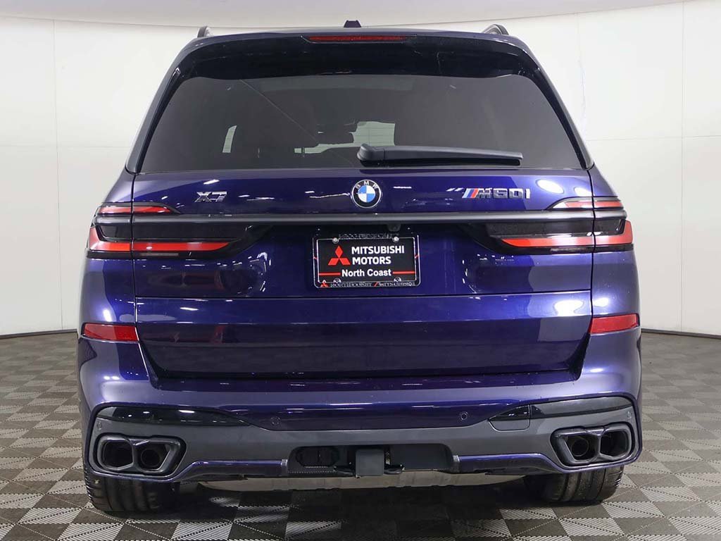 Used 2024 BMW X7 M60i image 15