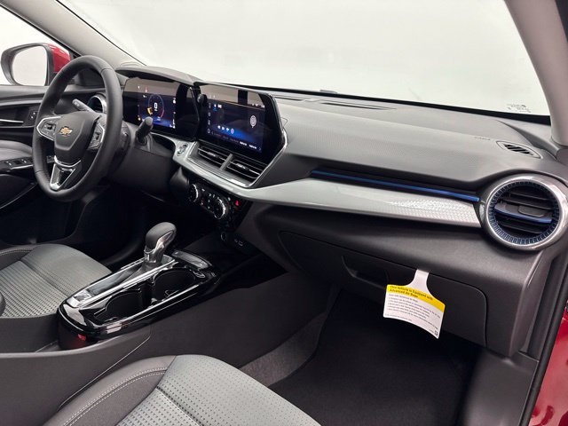 New 2026 Chevrolet Trax LT w/ Sunroof Package FWD image 29