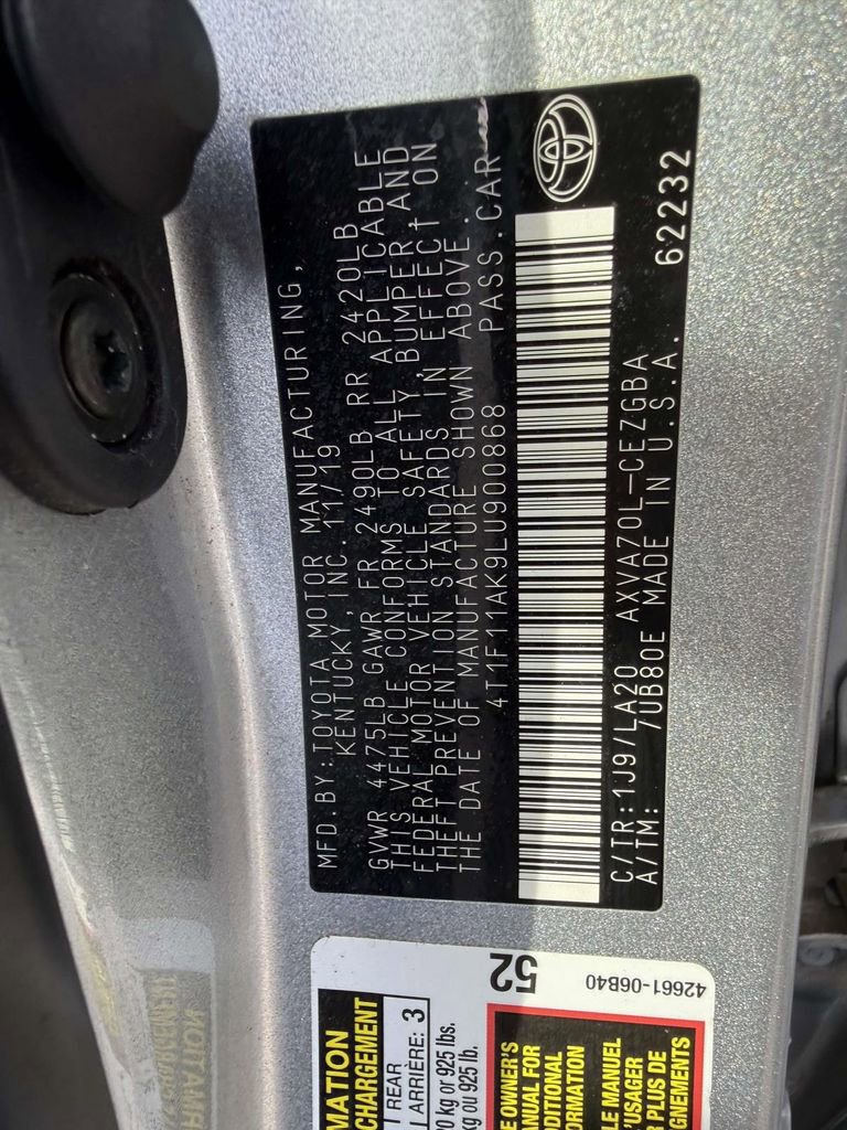 Used 2020 Toyota Camry XLE image 13