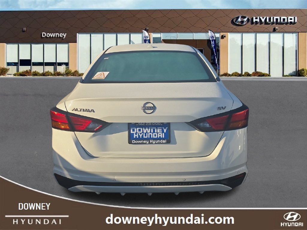 Used 2024 Nissan Altima 2.5 SV FWD image 4
