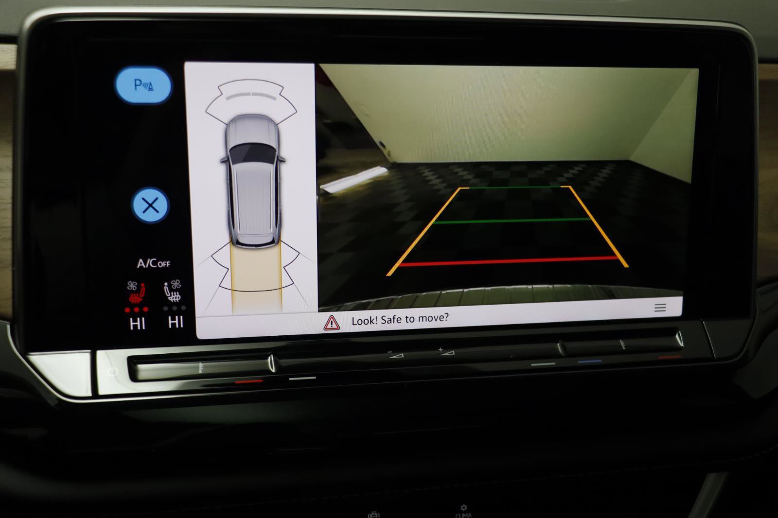 New 2026 Volkswagen Atlas SE image 9