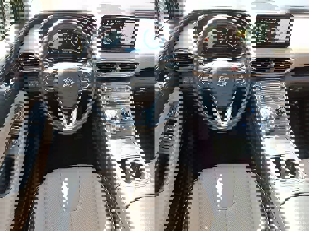 Used 2023 Hyundai Santa Fe Limited image 10