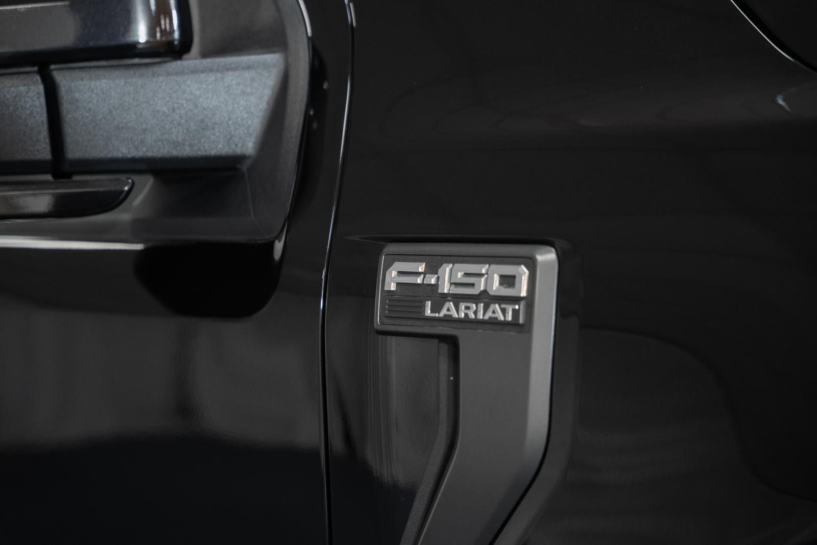 Certified 2023 Ford F150 Lariat w/ Equipment Group 502A High image 18