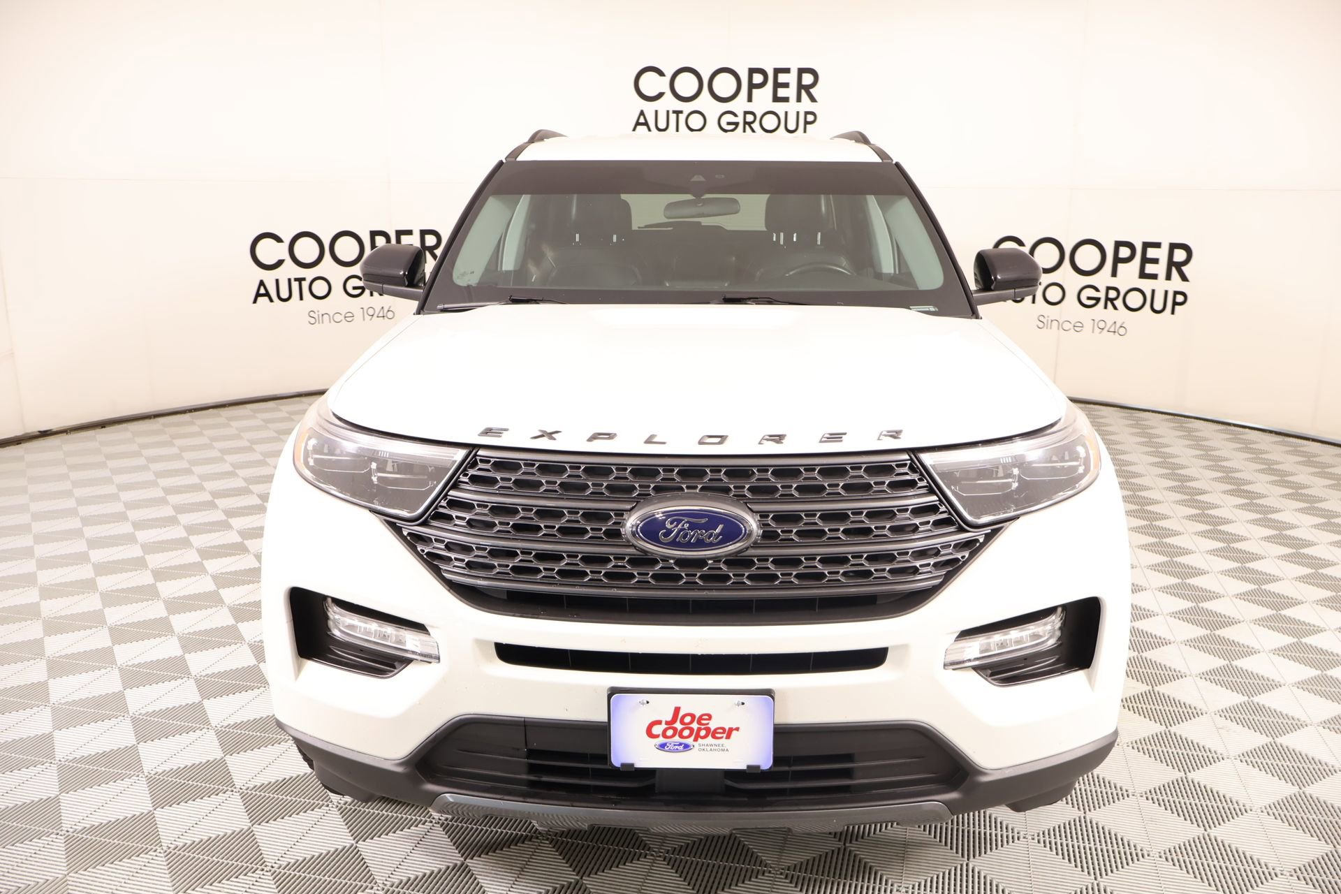 Used 2024 Ford Explorer XLT w/ Equipment Group 202A image 10