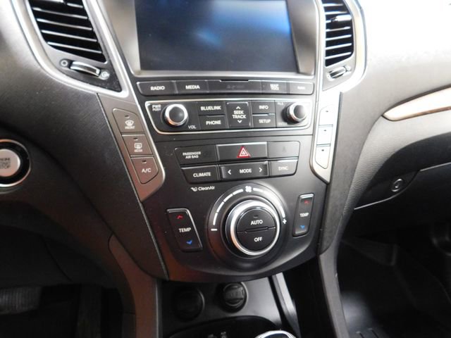 Used 2017 Hyundai Santa Fe Limited image 21
