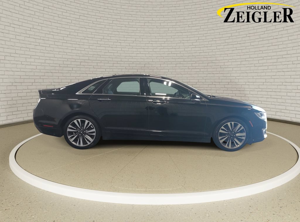 Used 2017 Lincoln MKZ Reserve w/ Technology Package FWD image 4