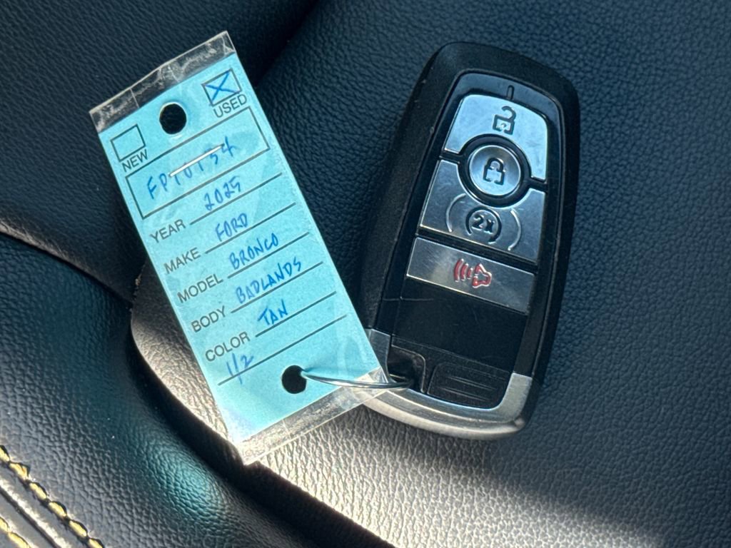 Used 2025 Ford Bronco Badlands AWD/4WD image 48