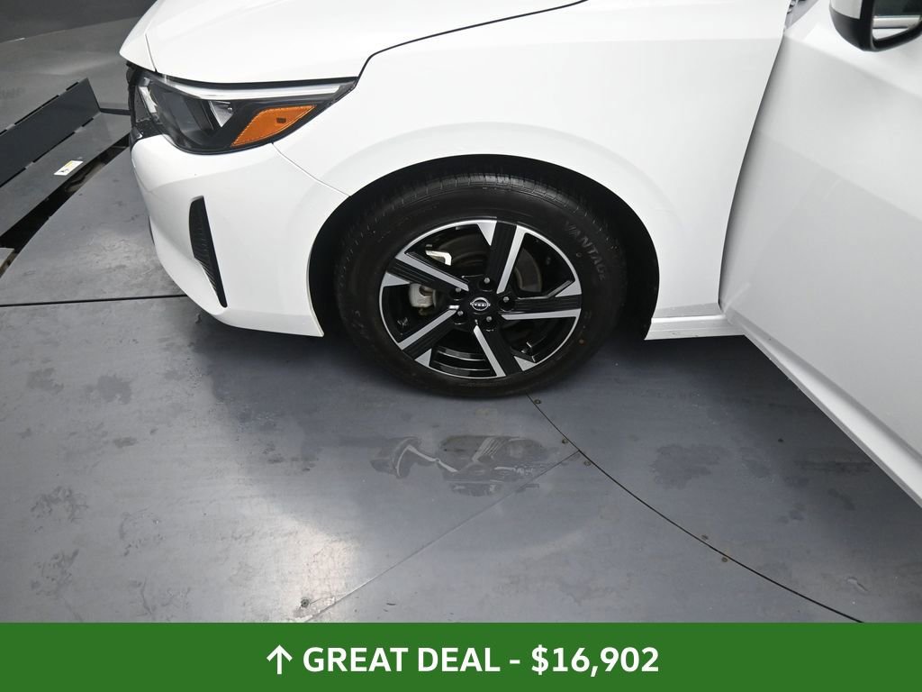 Used 2024 Nissan Sentra SV image 14