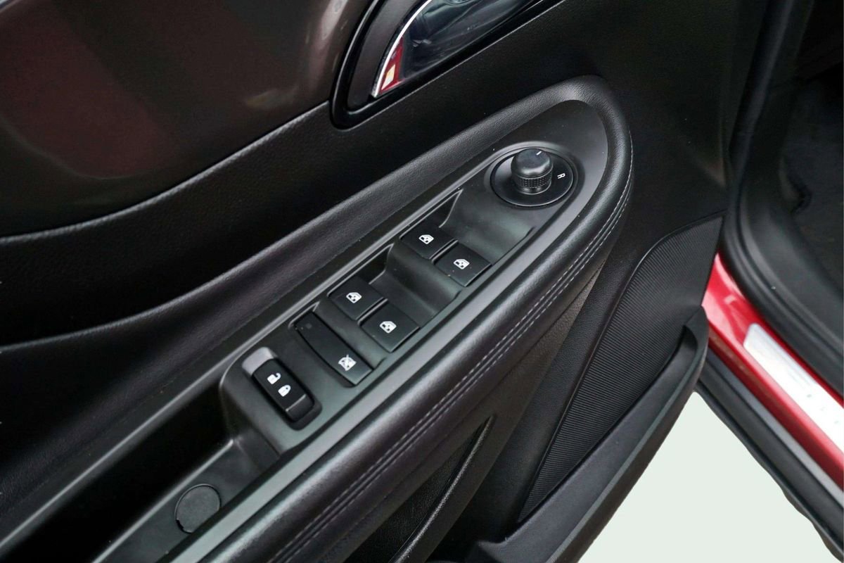 Used 2017 Buick Encore Essence image 16