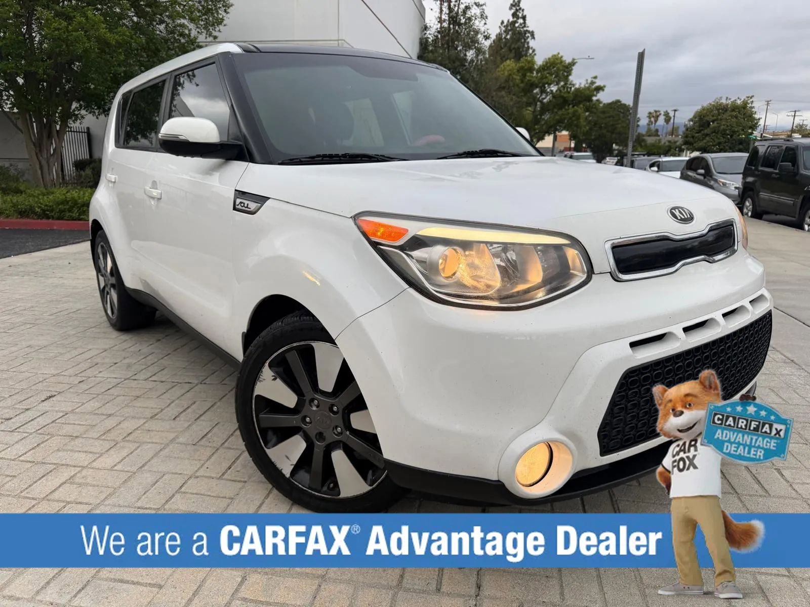 Used 2014 Kia Soul ! w/ Sun & Sound Package image 2