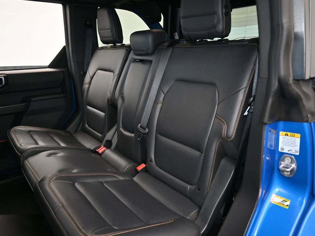 Used 2024 Ford Bronco Badlands image 32