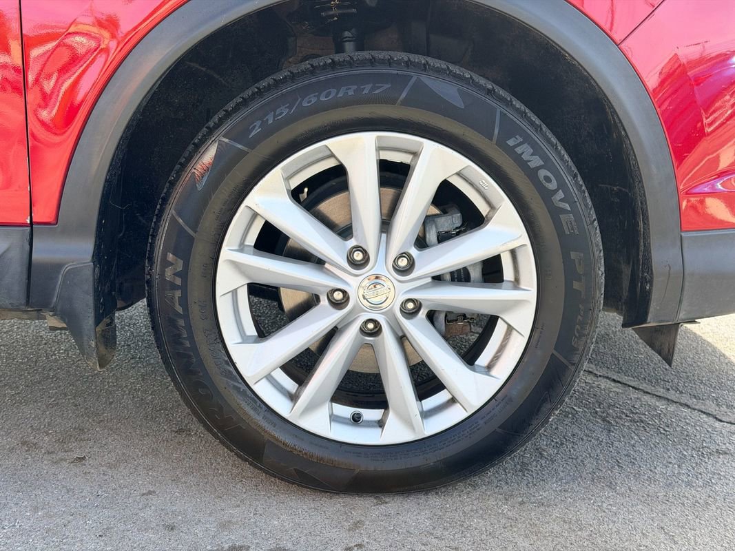 Used 2018 Nissan Rogue Sport SV w/ SV All-Weather Package AWD/4WD image 27