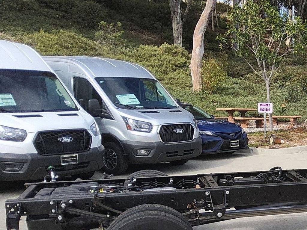 New 2026 Ford F550 2WD Regular Cab Super Duty image 15