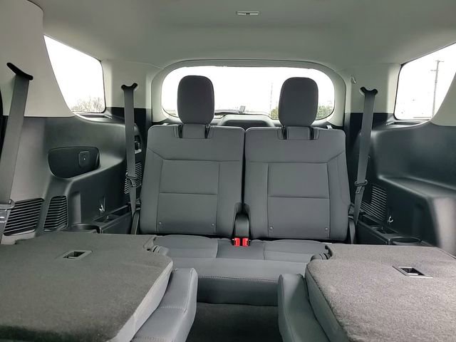 Used 2025 Ford Explorer Active image 28
