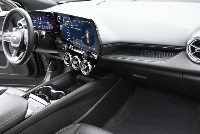 Used 2024 Chevrolet Blazer EV LT AWD/4WD image 34