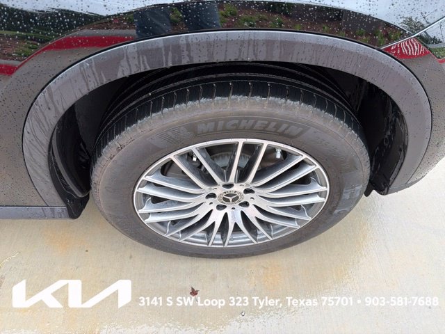 Used 2025 Mercedes-Benz GLC 300 4MATIC image 14