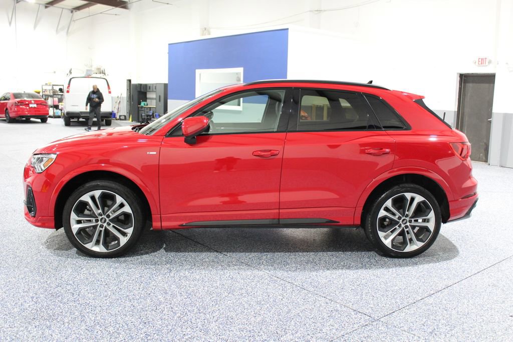 Used 2022 Audi Q3 2.0T Premium Plus w/ Premium Plus Package image 5