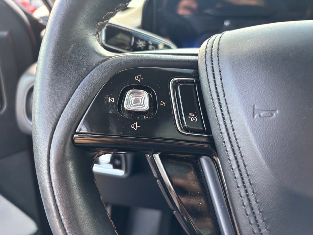 Used 2025 Lincoln Aviator Reserve w/ Equipment Group 201A AWD/4WD image 19