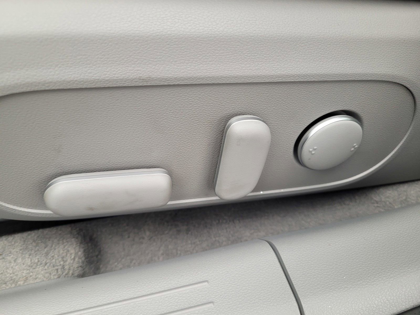 Certified 2025 Hyundai Ioniq 6 SEL image 20