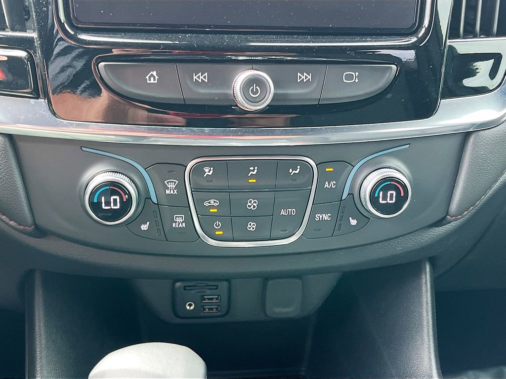 Used 2023 Chevrolet Traverse RS w/ LPO, Cargo Package image 16