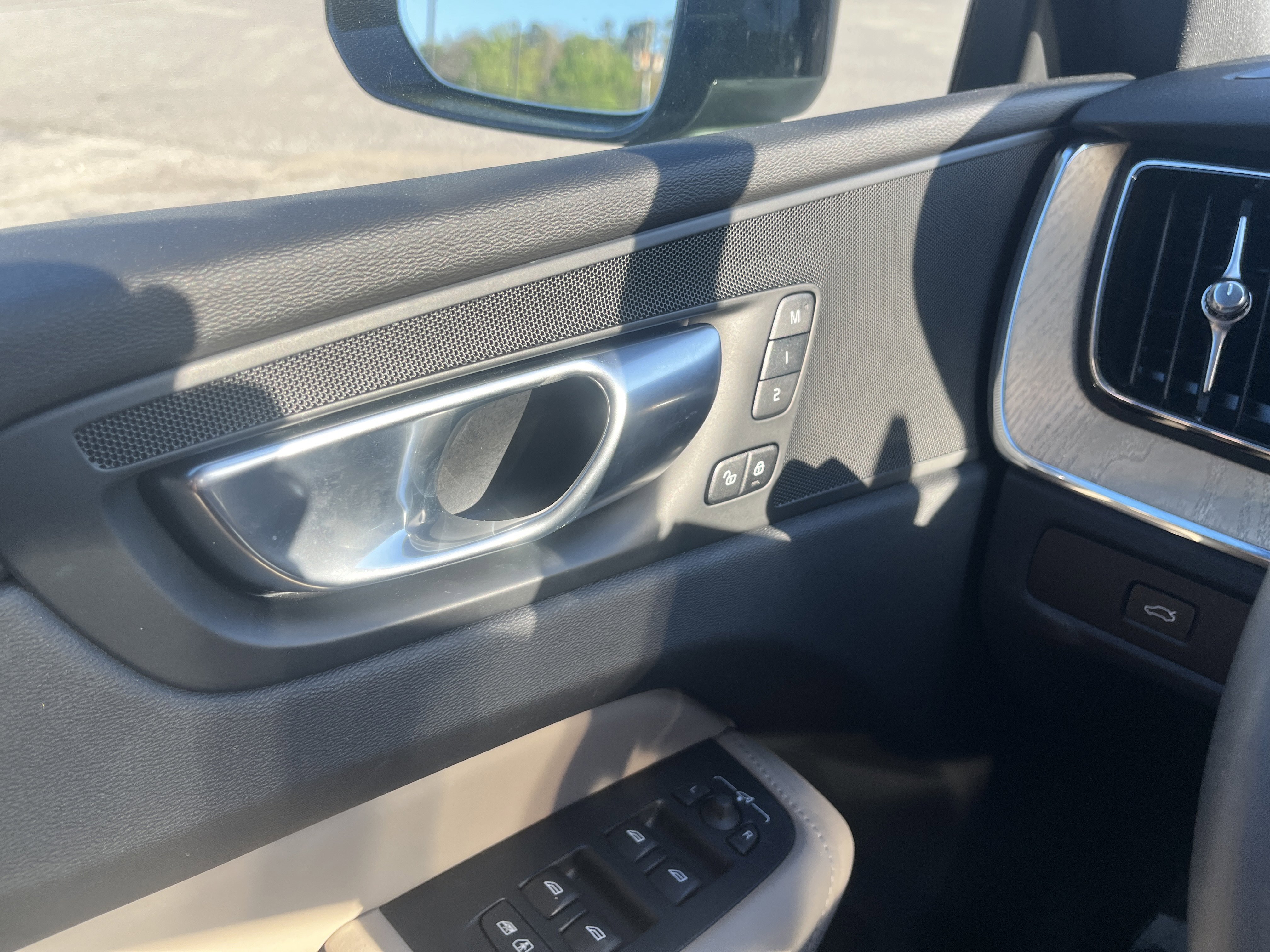 New 2026 Volvo XC60 B5 Plus w/ Protection Package Premier image 21