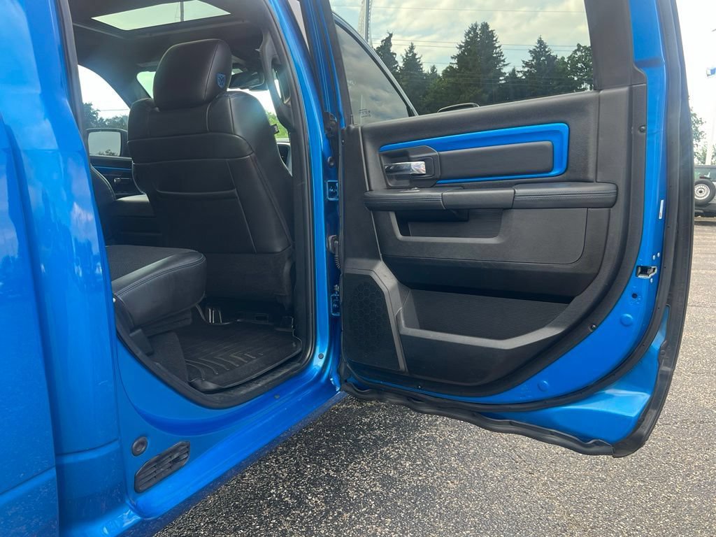 Used 2018 RAM 1500 Sport w/ Hydro Blue Sport Package AWD/4WD image 38