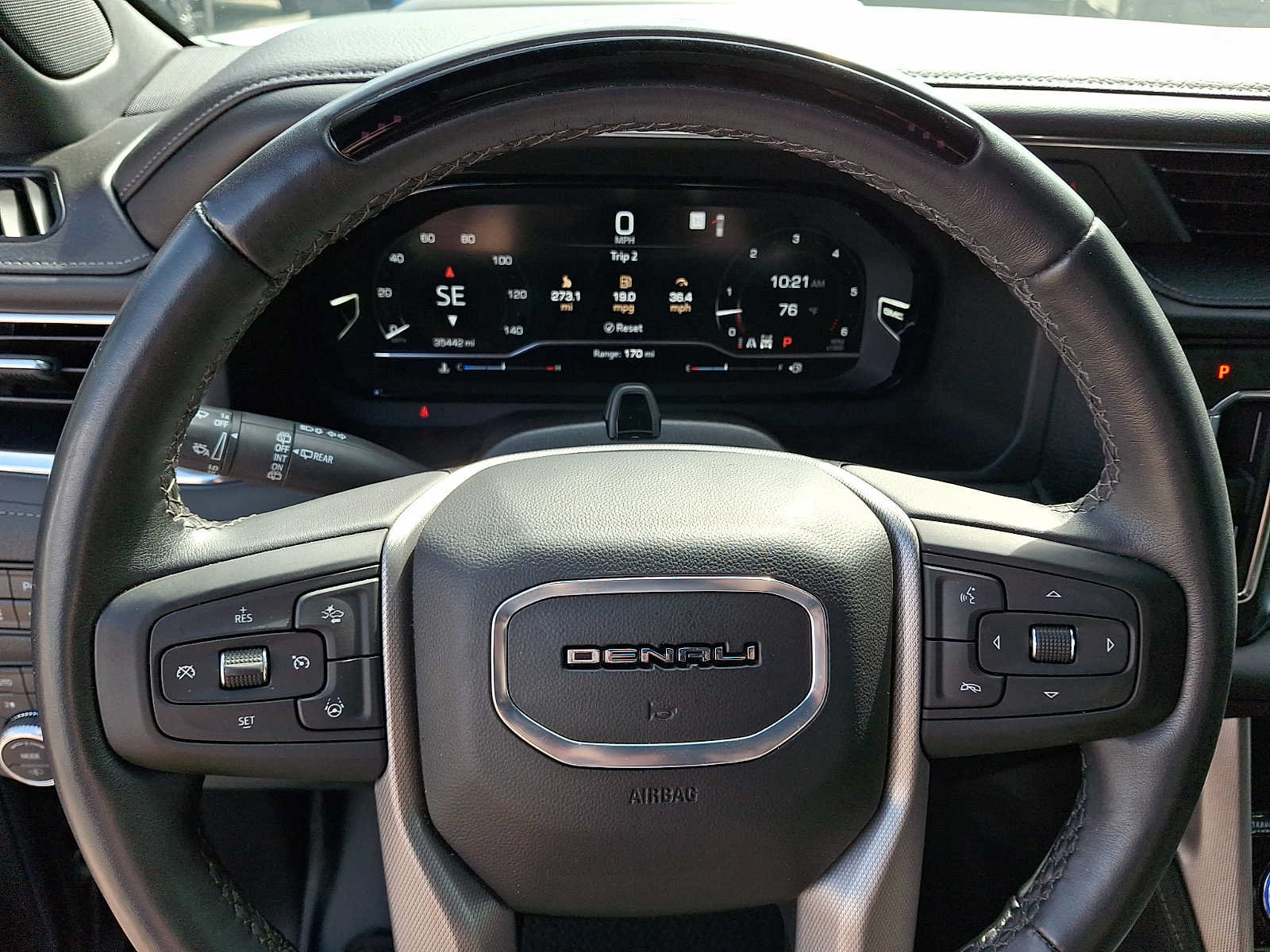 Used 2024 GMC Yukon Denali w/ Advanced Technology Package AWD/4WD image 20