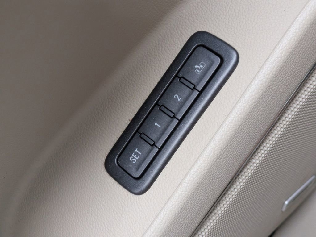 Used 2017 GMC Yukon Denali w/ Open Road Package image 27