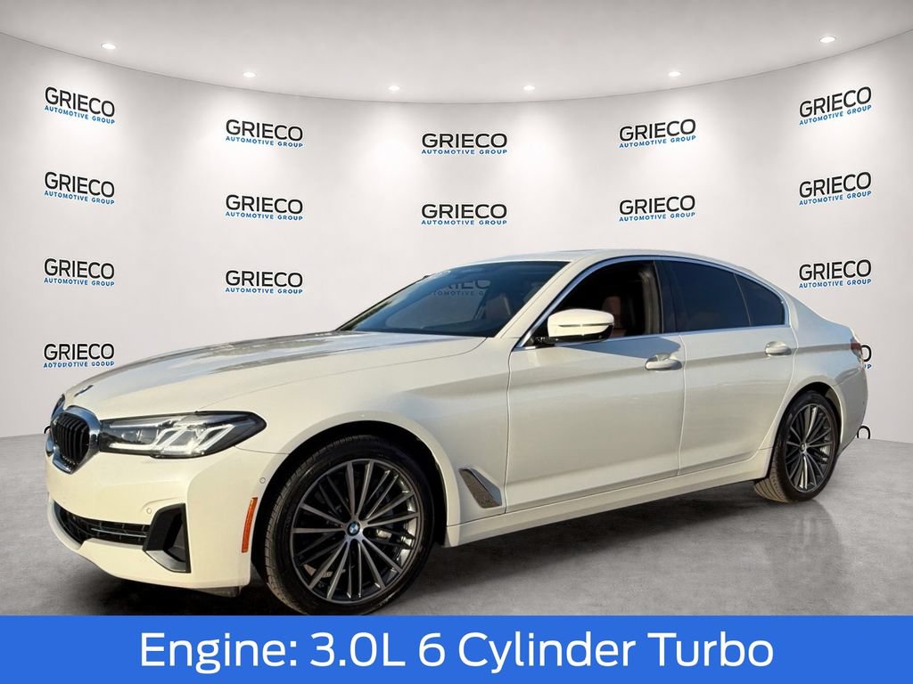 Used 2021 BMW 540i w/ Premium Package RWD image 3