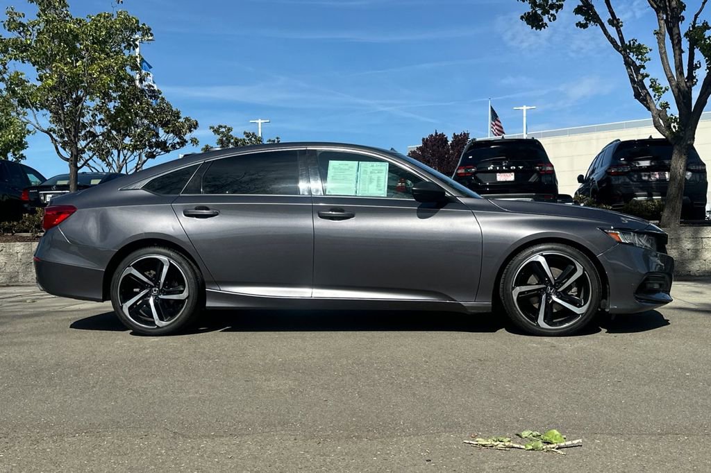 Certified 2018 Honda Accord Sport image 3