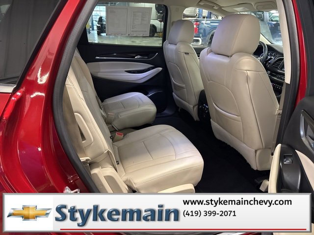 Used 2023 Buick Enclave Essence image 15