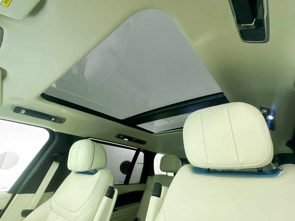 New 2026 Land Rover Range Rover Long Wheelbase SE image 20