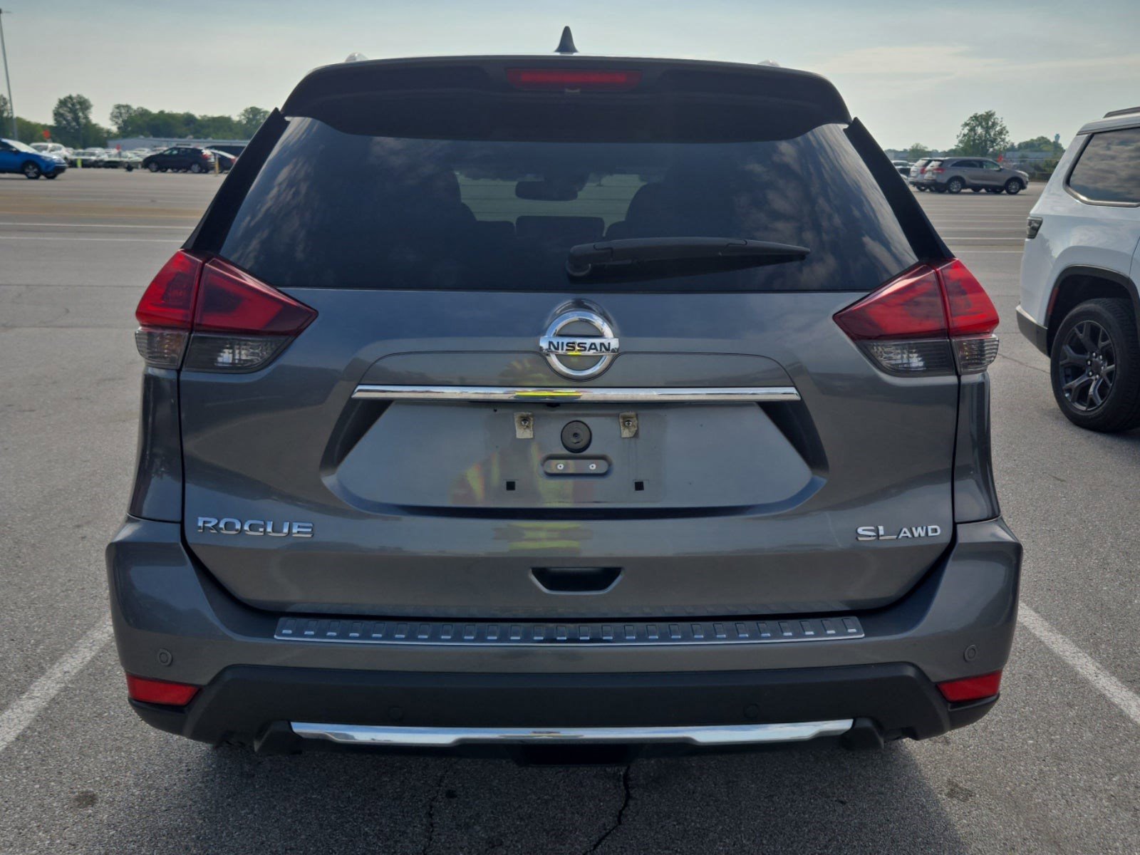 Used 2019 Nissan Rogue SL w/ Premium Package AWD/4WD image 7