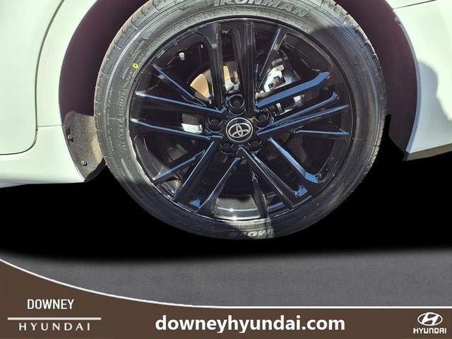 Used 2025 Toyota Camry SE image 6