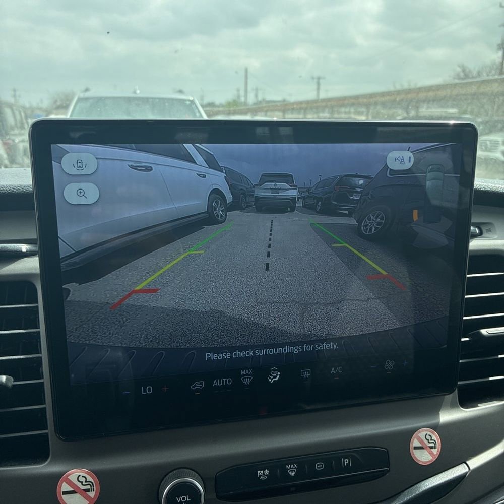 Used 2022 Ford Transit 350 XLT image 11