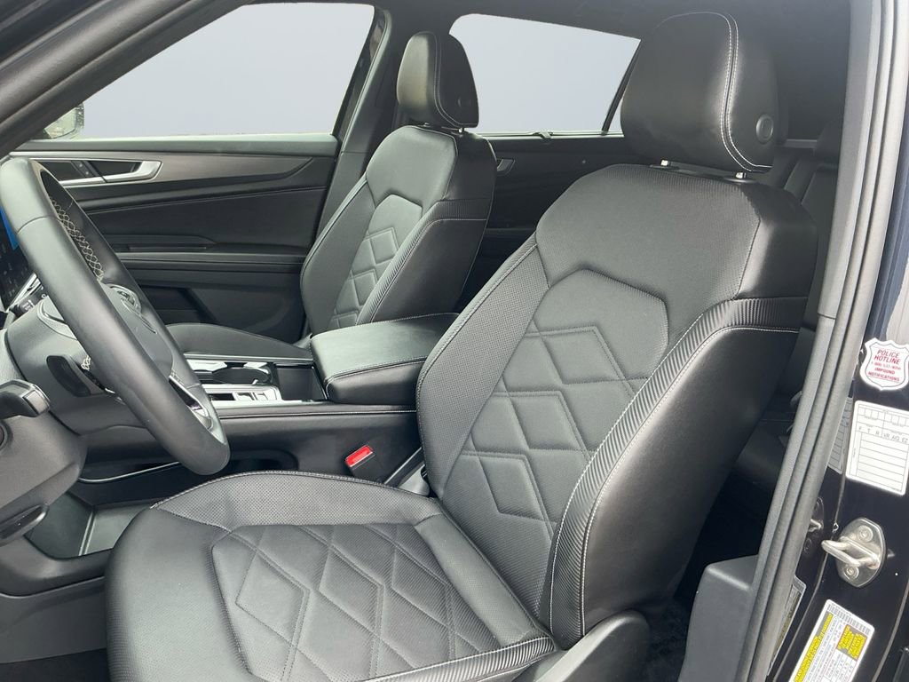 Used 2024 Volkswagen Atlas Cross Sport SE image 10