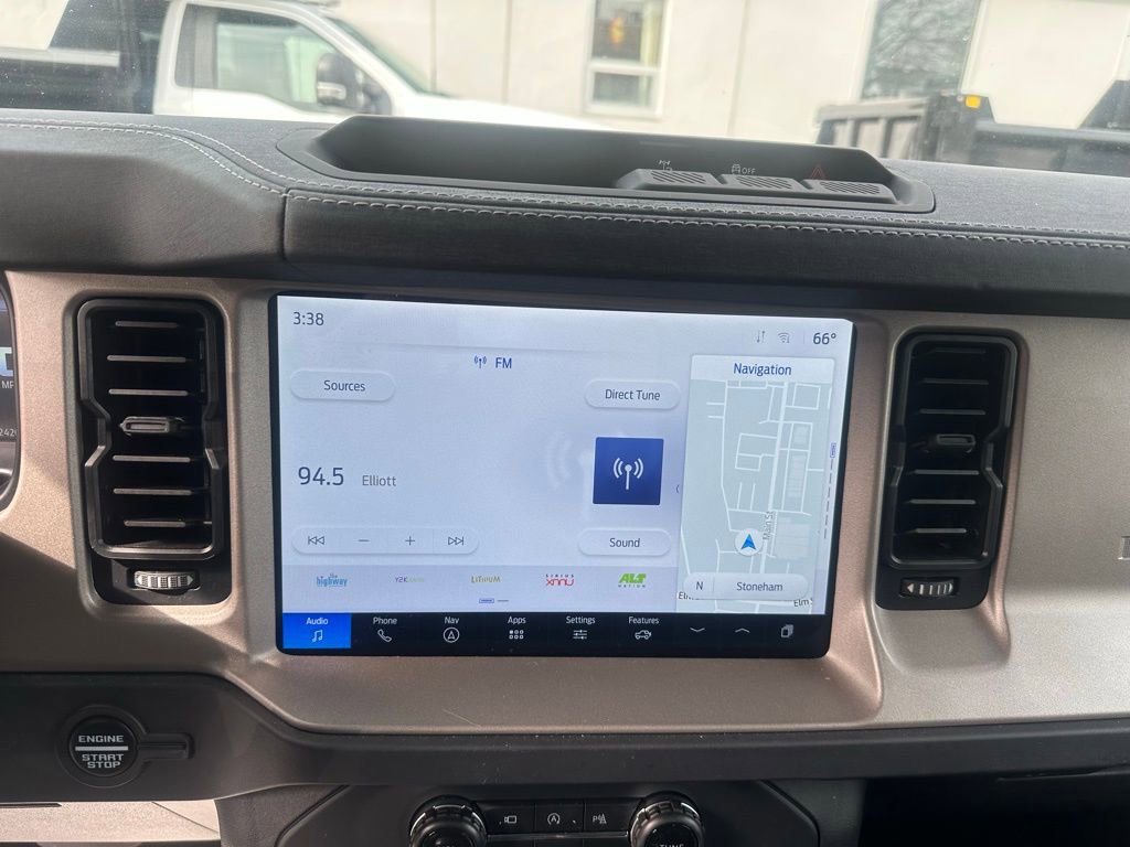 Used 2025 Ford Bronco Outer Banks image 15