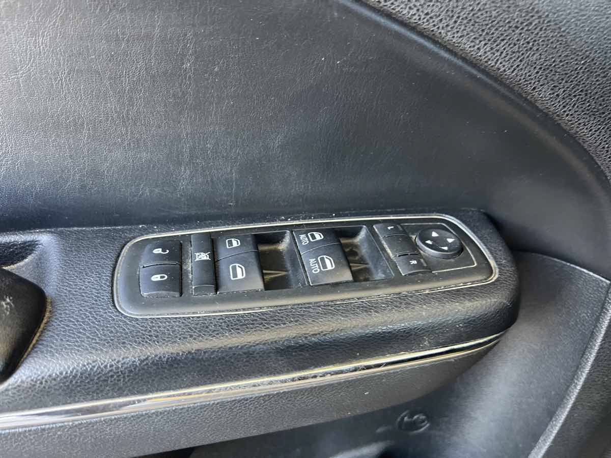 Used 2014 Dodge Charger SE w/ Connectivity Group RWD image 12