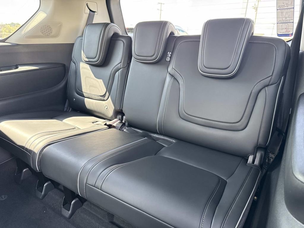 New 2026 INFINITI QX80 Luxe image 19