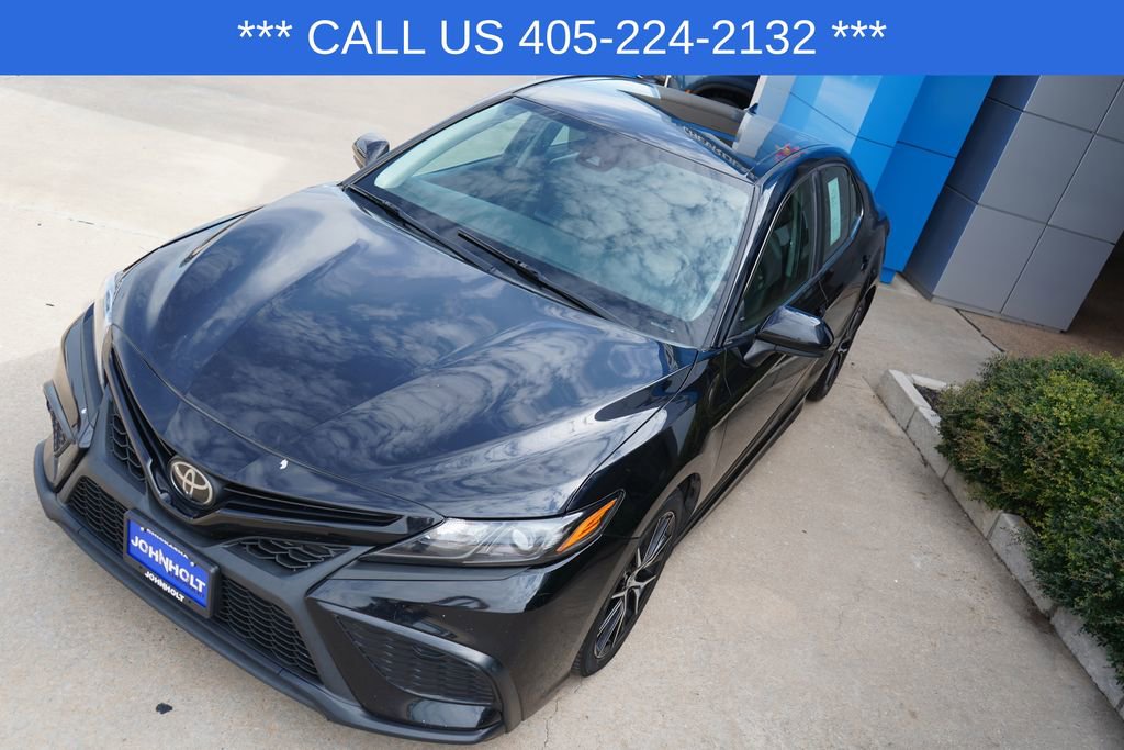 Used 2021 Toyota Camry SE image 15