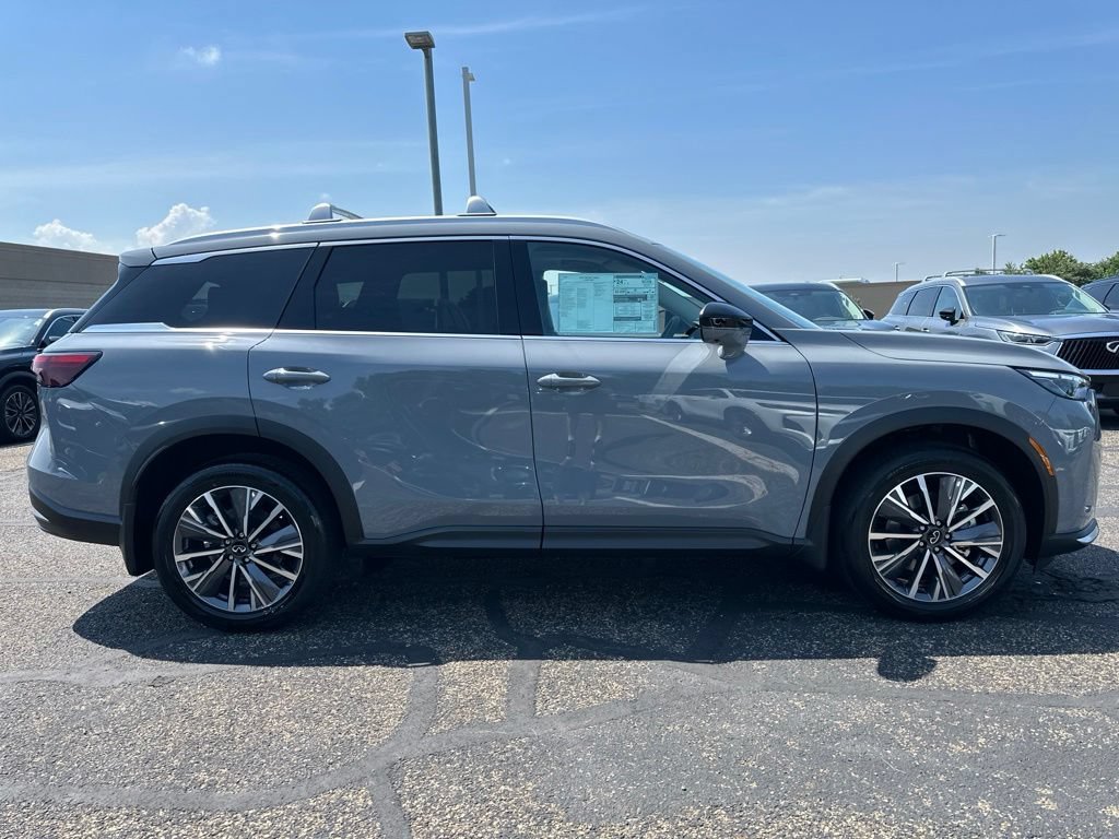 New 2027 INFINITI QX60 Luxe w/ Family Package AWD/4WD image 6
