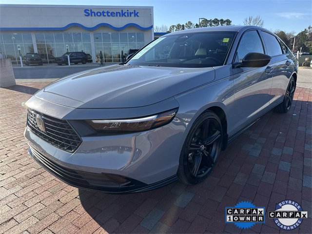 Used 2024 Honda Accord Sport image 1