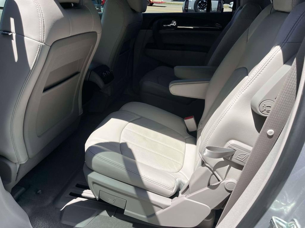 Used 2014 Buick Enclave Leather w/ Trailering Provision Package FWD image 16