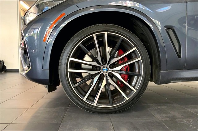 Used 2021 BMW X5 M50i w/ Executive Package image 9