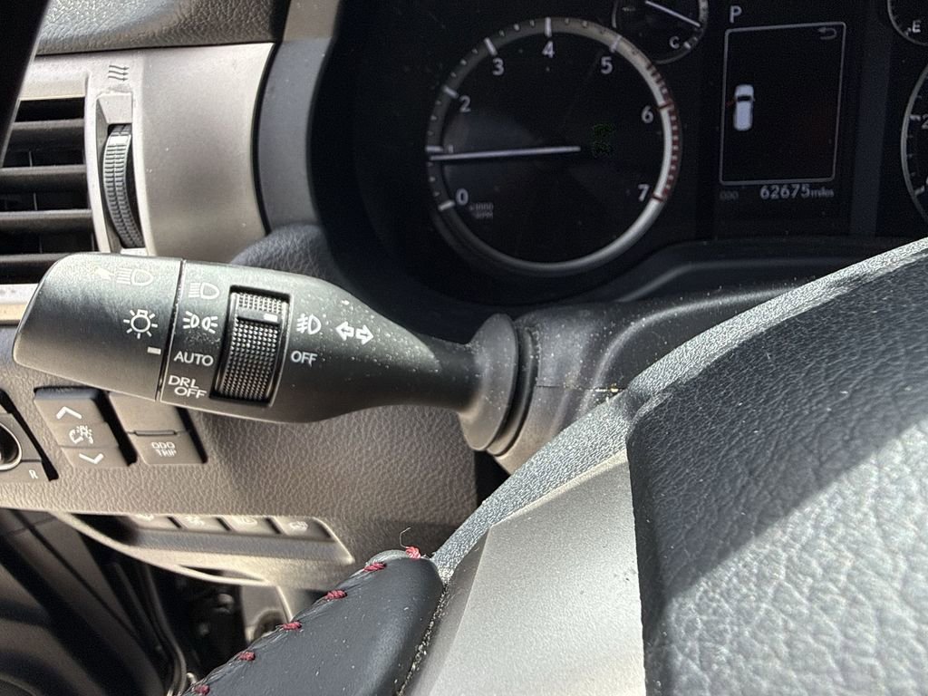 Used 2021 Lexus GX 460 Premium w/ Premium Package image 28