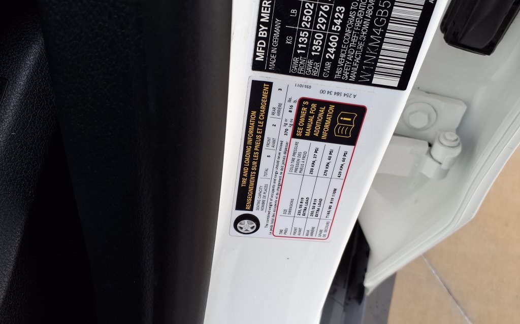 Used 2025 Mercedes-Benz GLC 300 image 33