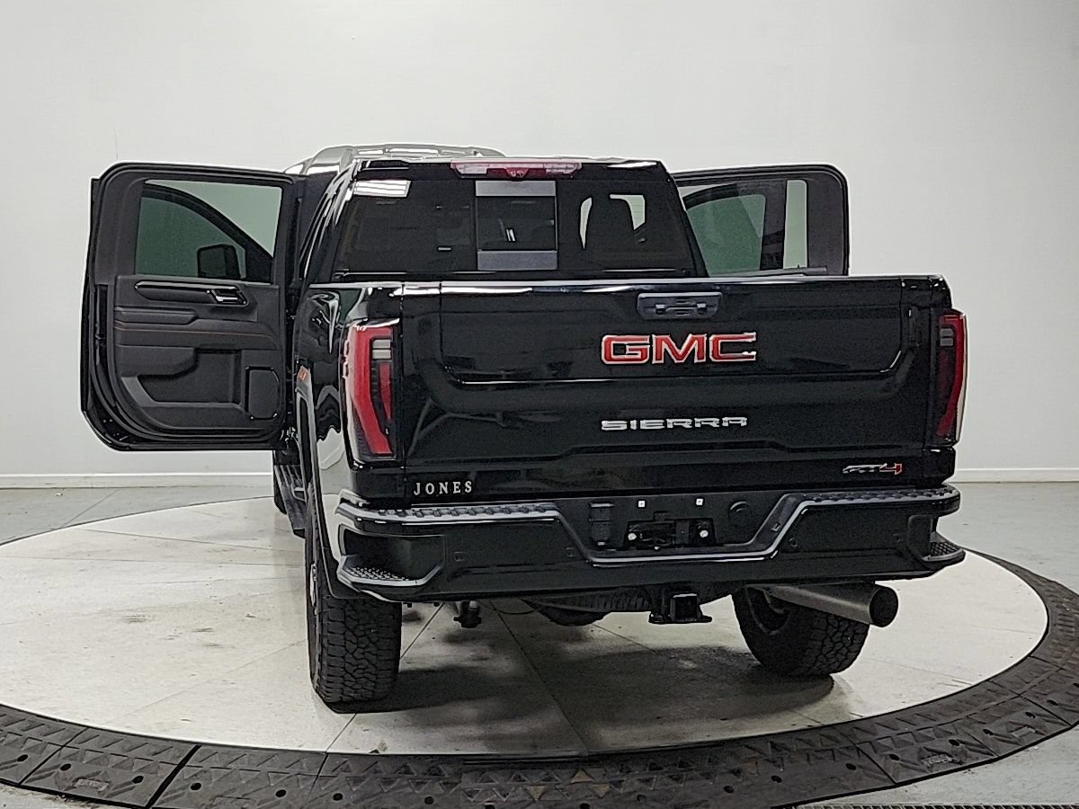 Used 2024 GMC Sierra 2500 AT4 w/ AT4 Premium Plus Package AWD/4WD image 14