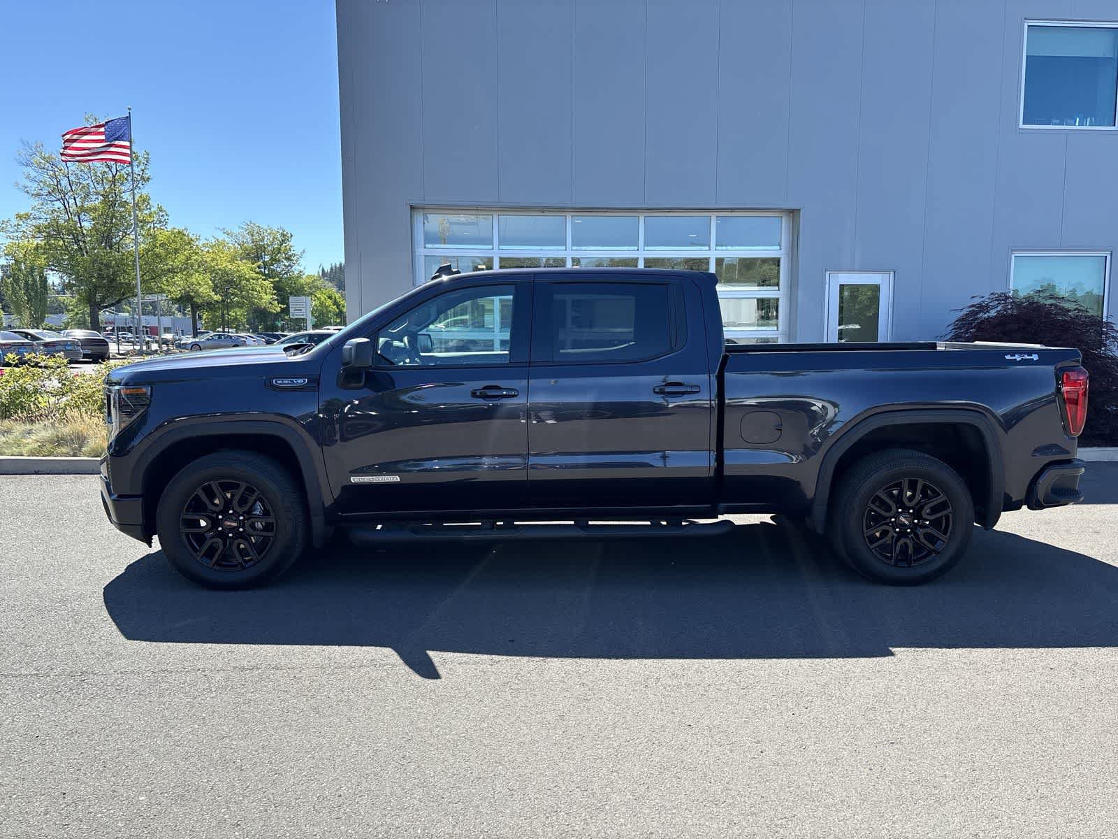 Used 2024 GMC Sierra 1500 Elevation w/ Preferred Package AWD/4WD image 2